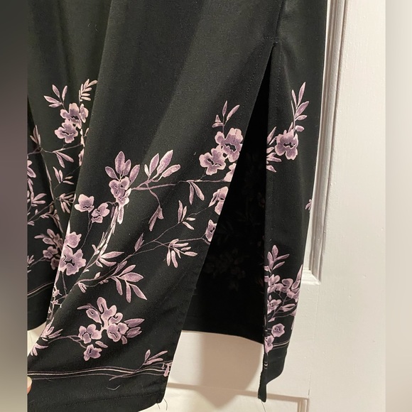 Cherokee Women’s Long Black Skirt - Picture 2 of 6